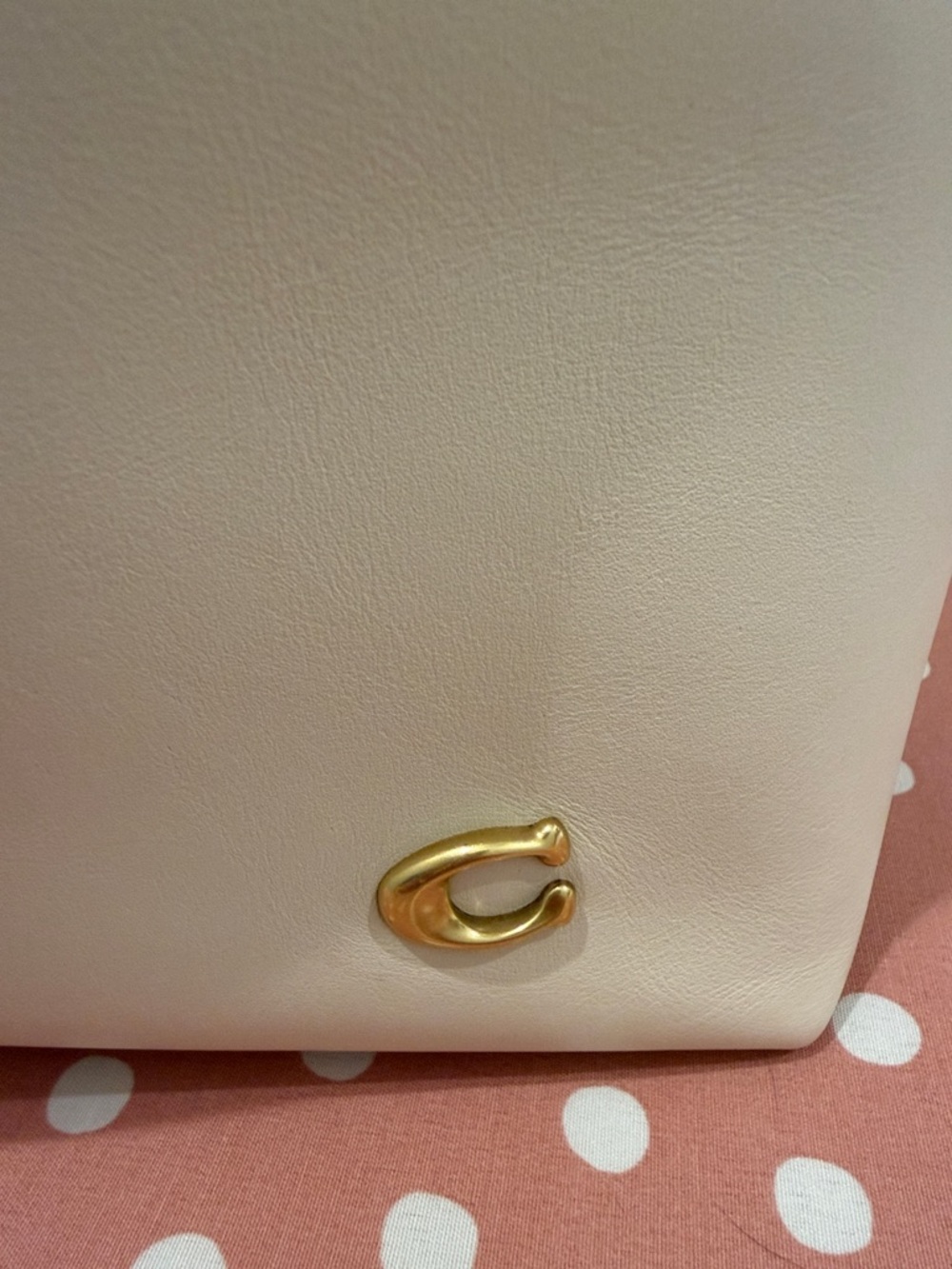 Coach Cream Pebble Leather LARGE JULIETTE with Gold Hardware - Picture 2 of 4